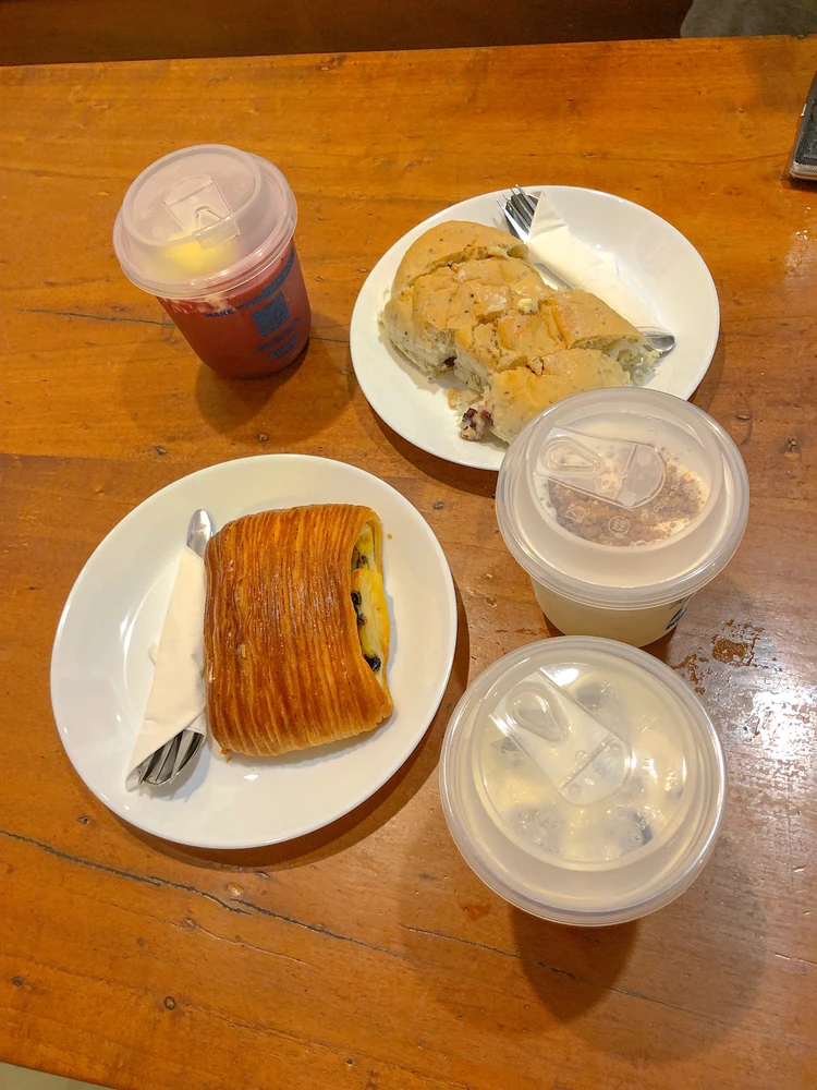 GIF gi-upload ni Fika