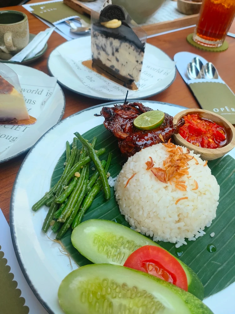 GIF na in-upload ni Lutfi