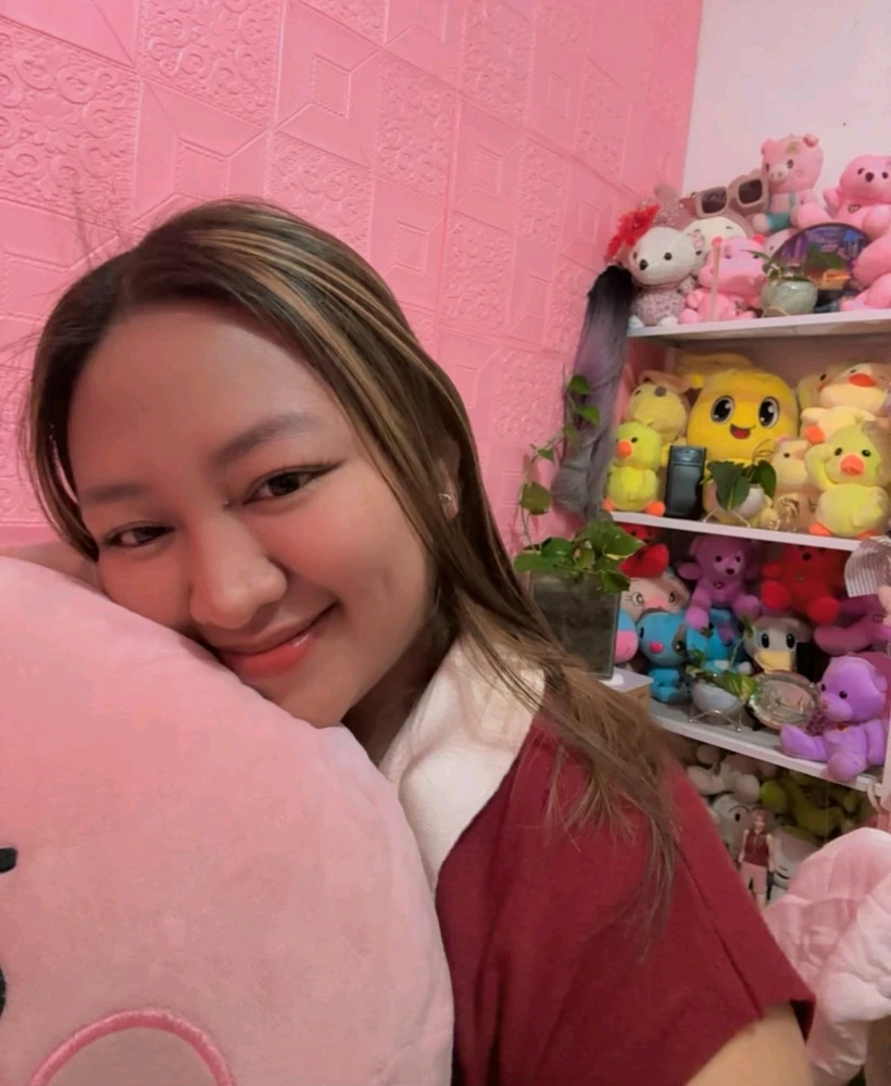 GIF gi-upload ni SM