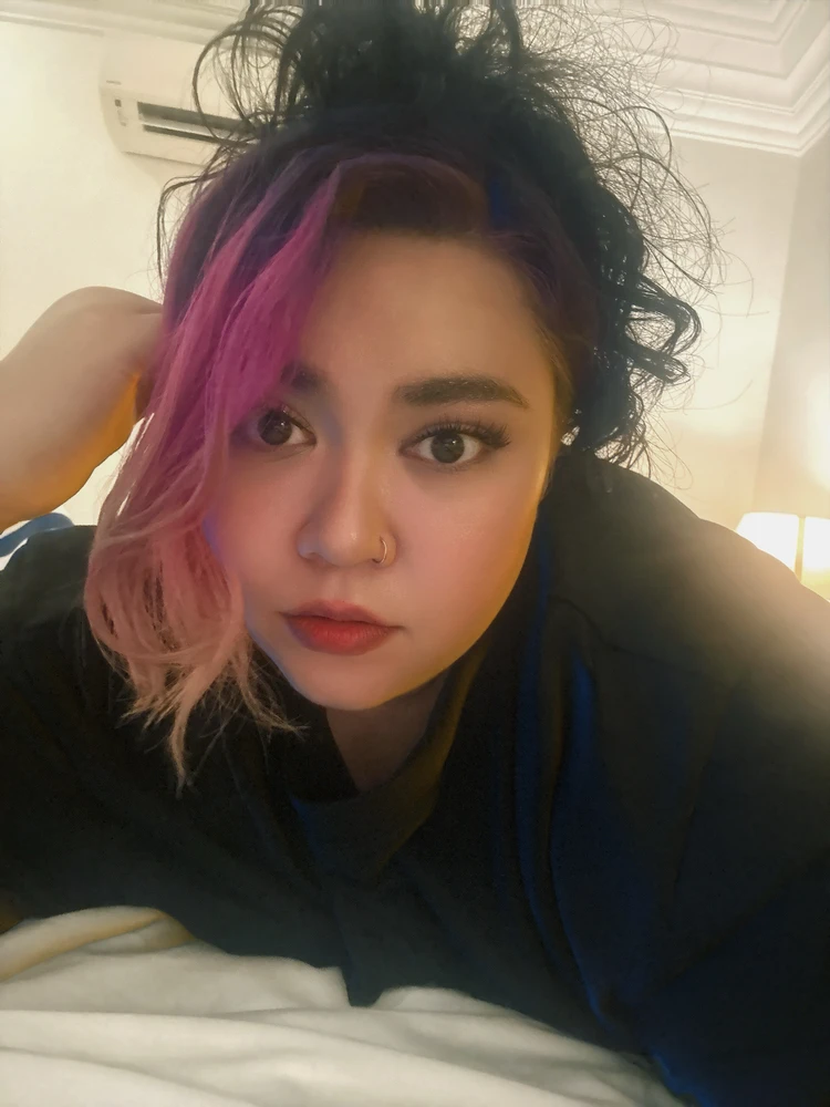 GIF gi-upload ni Zuliyana