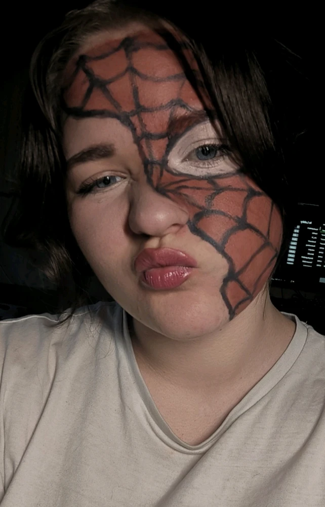 GIF gi-upload ni Kristina