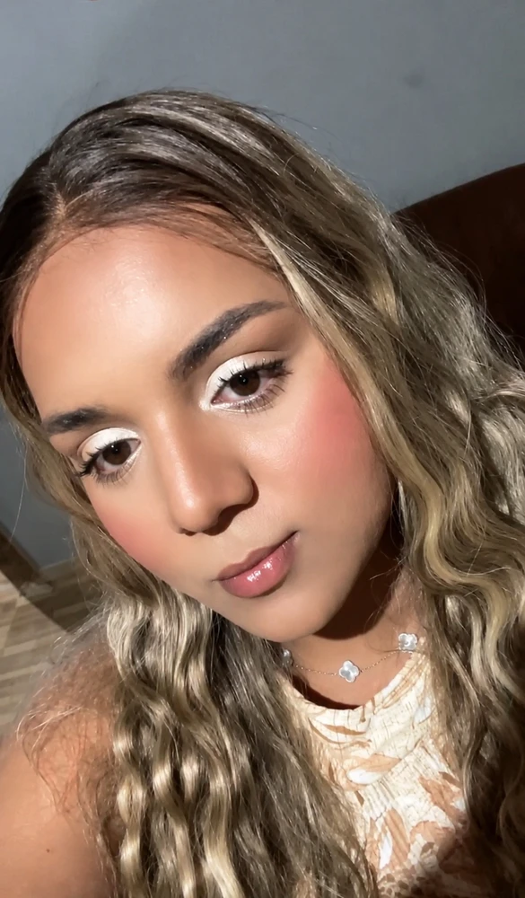 Gambar diunggah oleh Isabella