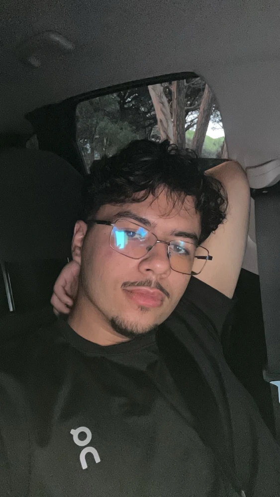 GIF dimuat naik oleh Mohamed