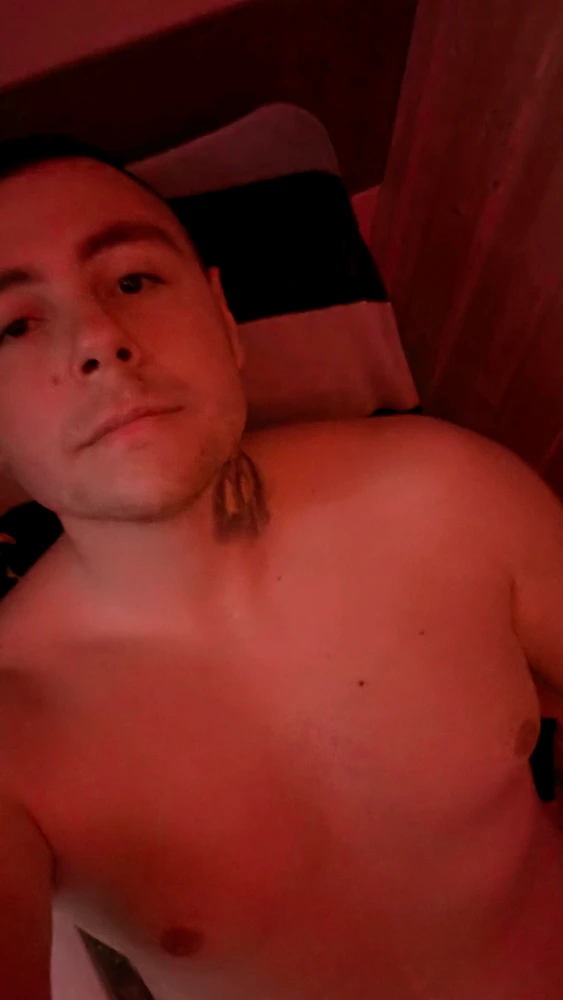 GIF gi-upload ni George