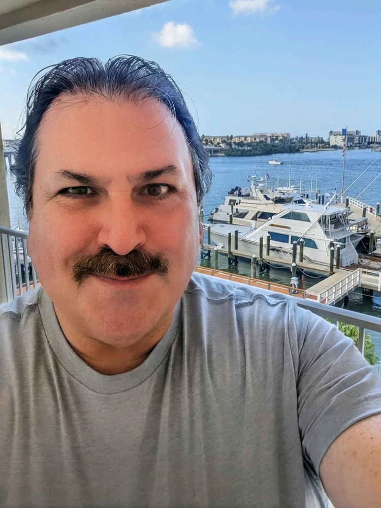 Jeffrey يۈكلىگەن GIF