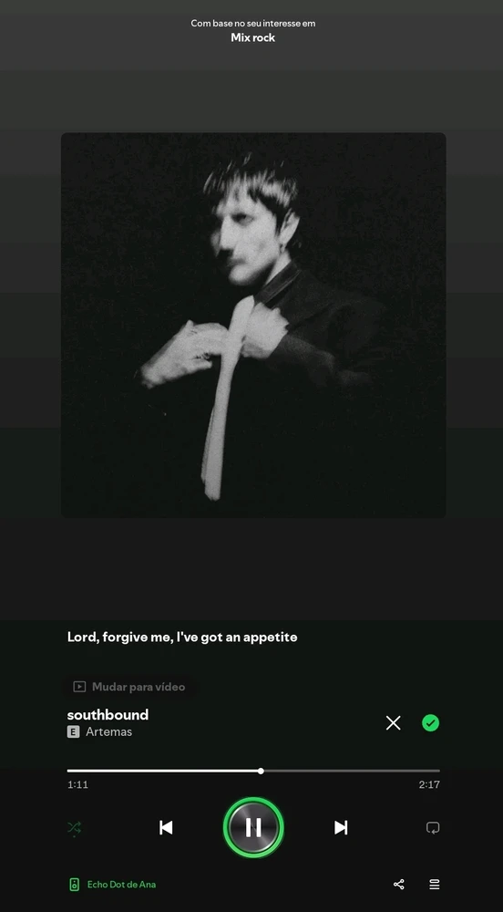 GIF tso los ntawm Carol