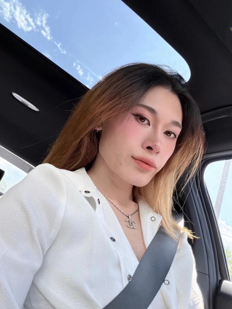I-upload ni Minju ang larawan
