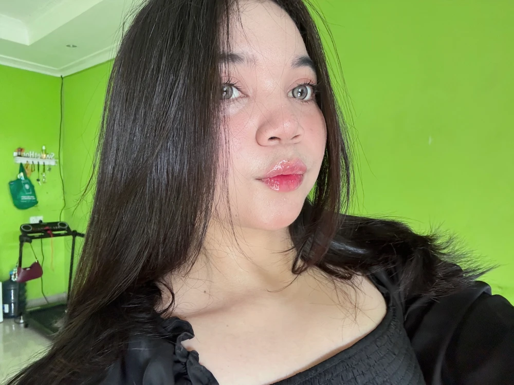 I-upload ni Melinda ang larawan