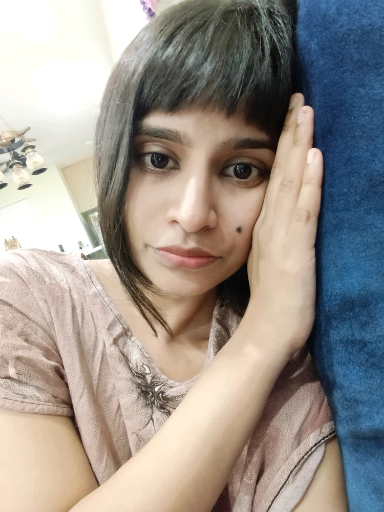 GIF tso los ntawm Syamala