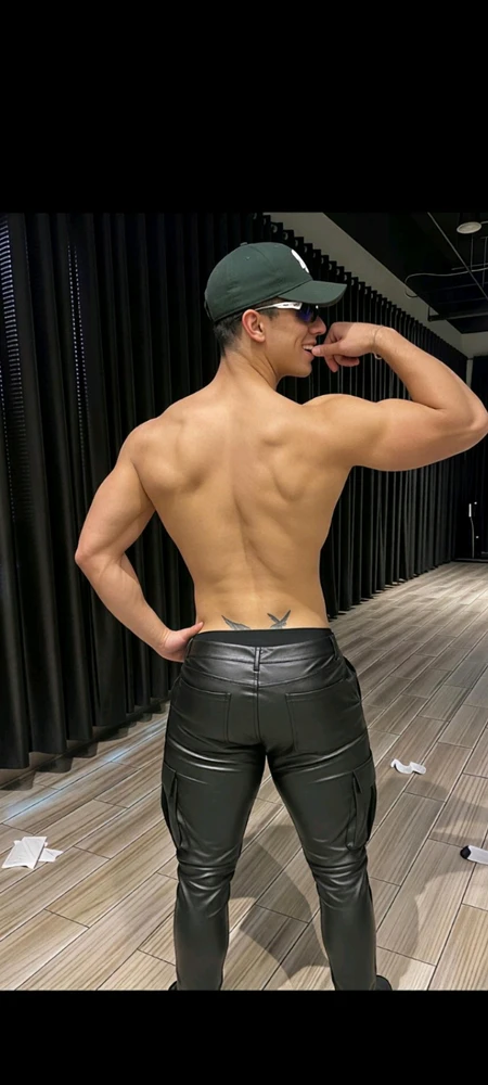 GIF gi-upload ni Anthony