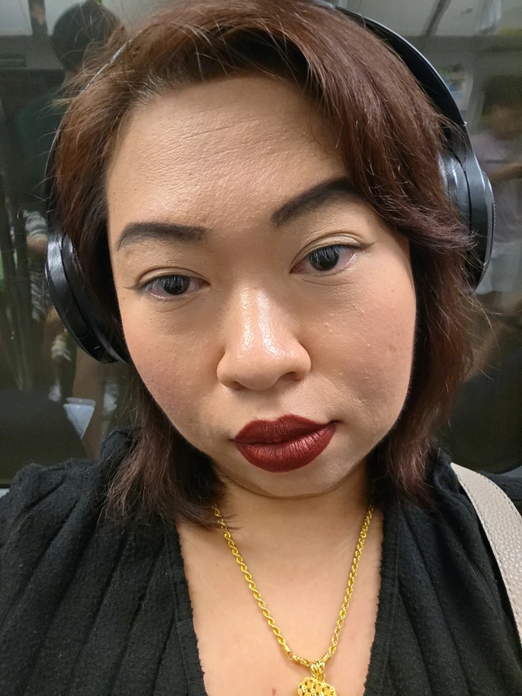 I-upload ni EyeKnee ang larawan