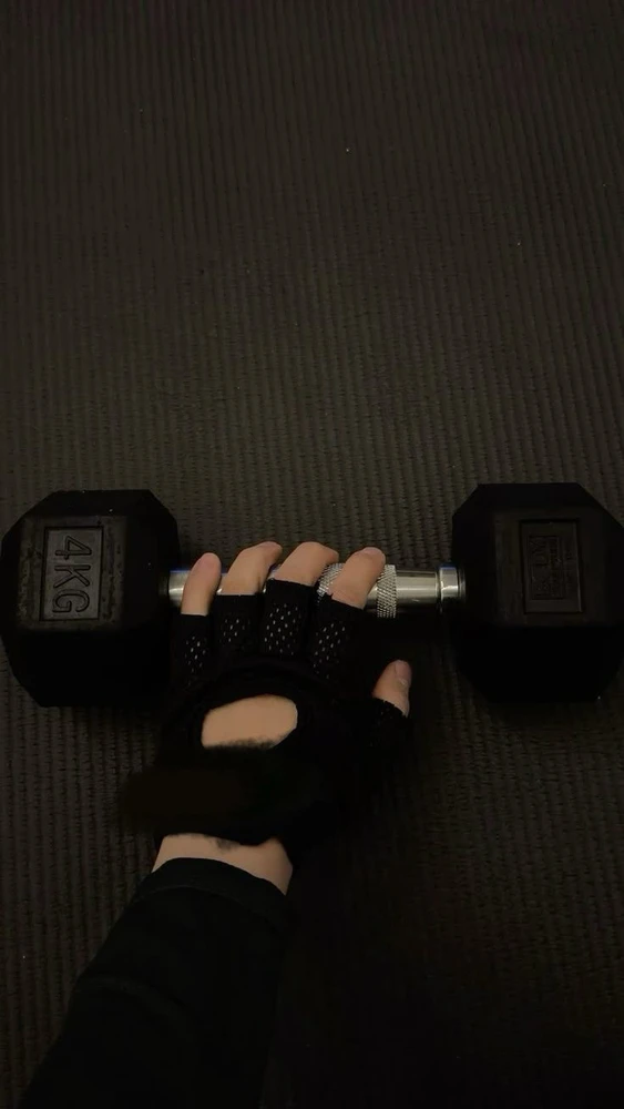GIF Lilaa tarapyndan ýüklenen