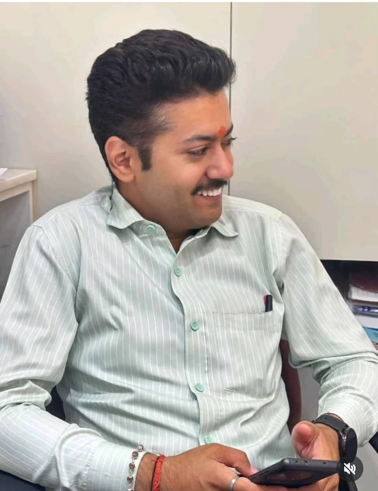 GIF tso los ntawm Nikhil Khetani
