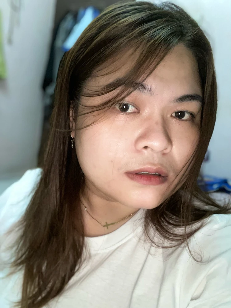 I-upload ni Yunita ang larawan