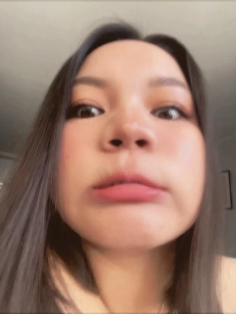 GIF tso los ntawm Elaisha
