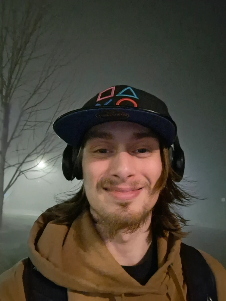 GIF gi-upload ni Cavan Meyer