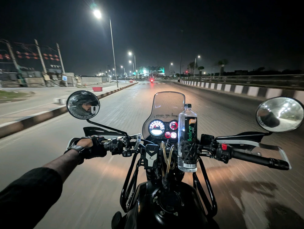 GIF na in-upload ni Akash