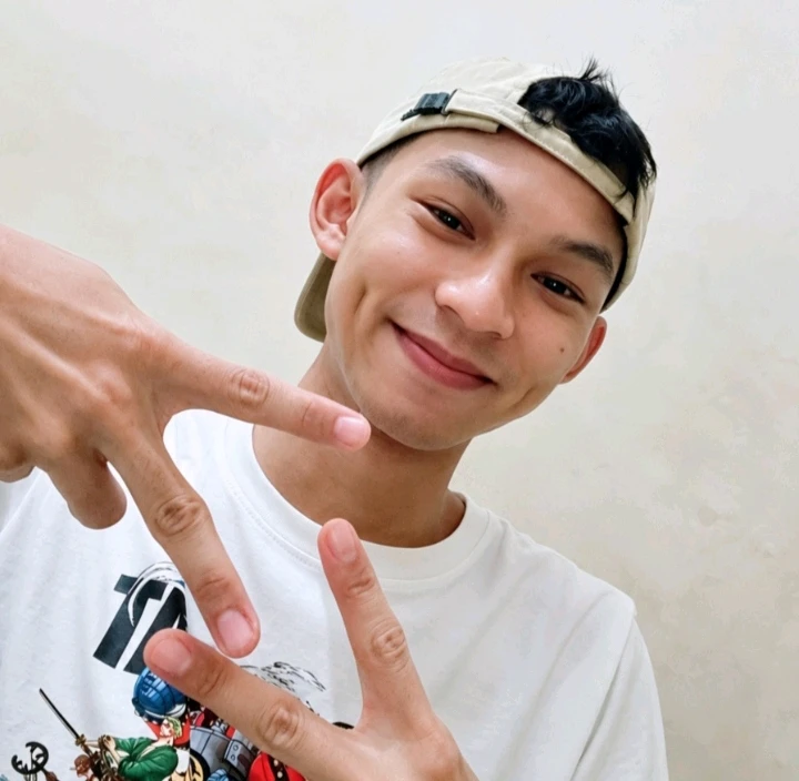GIF tso los ntawm Anggara