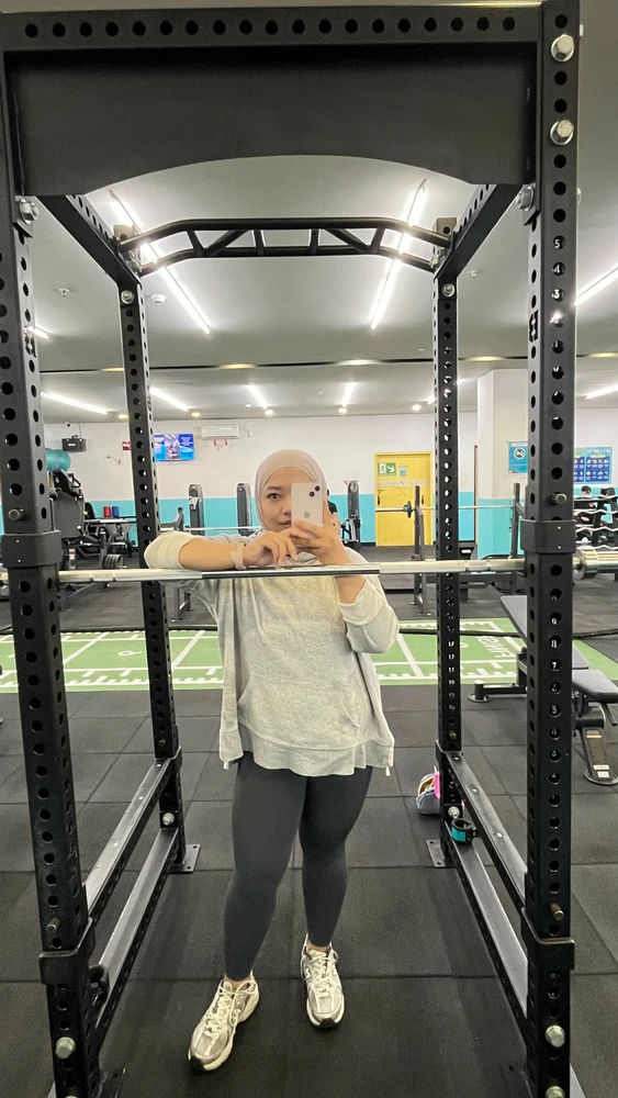 GIF pujat per Shinta