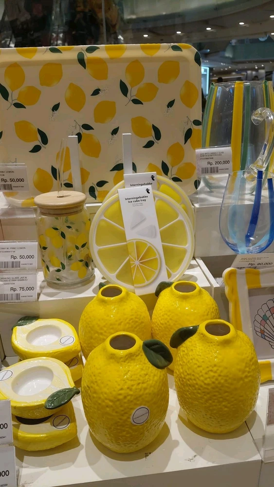 GIF eropgeluede vum Vina