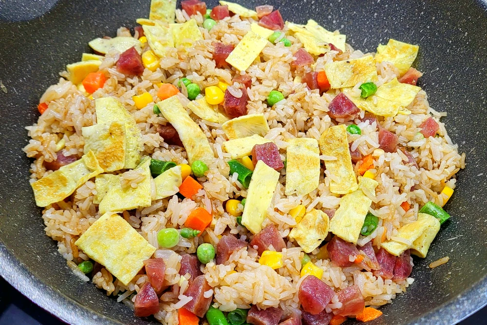 GIF otpremio/la Tofu 🍜🍗🍟