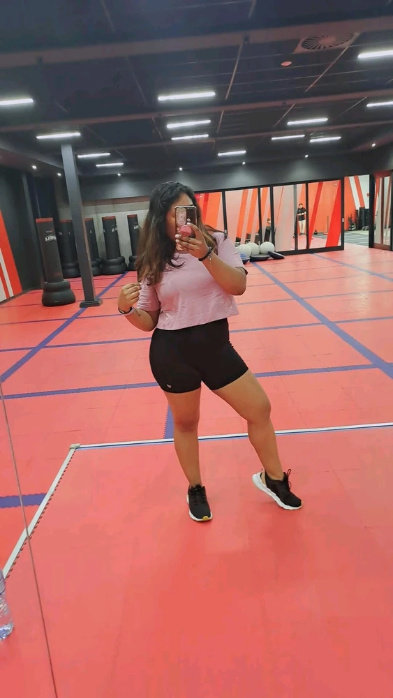 Sandz විසින් GIF එක upload කරන ලදී