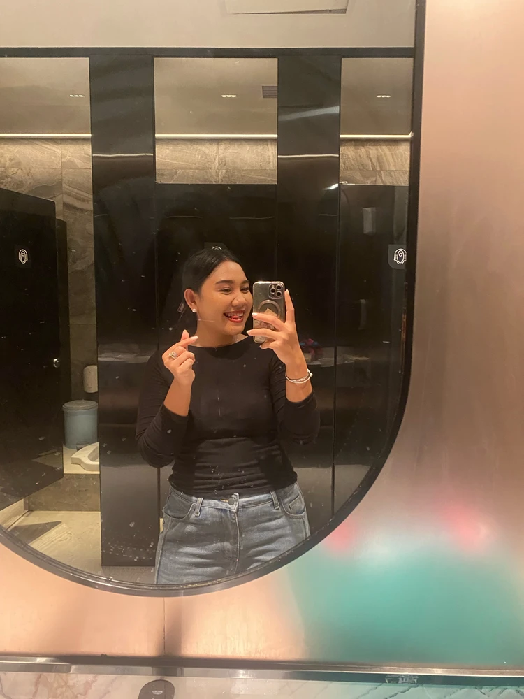 Gi-upload ni Natalia ang hulagway