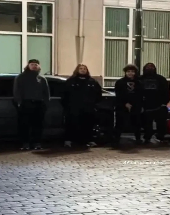 GIF загрузил Sam