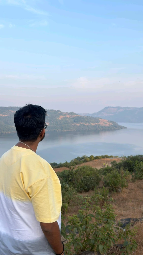 GIF tso los ntawm Rakesh patel