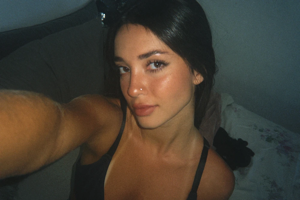 GIF gi-upload ni Isabelle