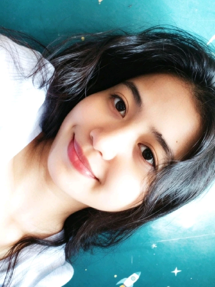 GIF na in-upload ni Aire