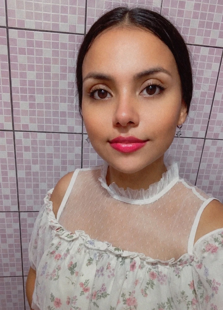 GIF gi-upload ni Viviana