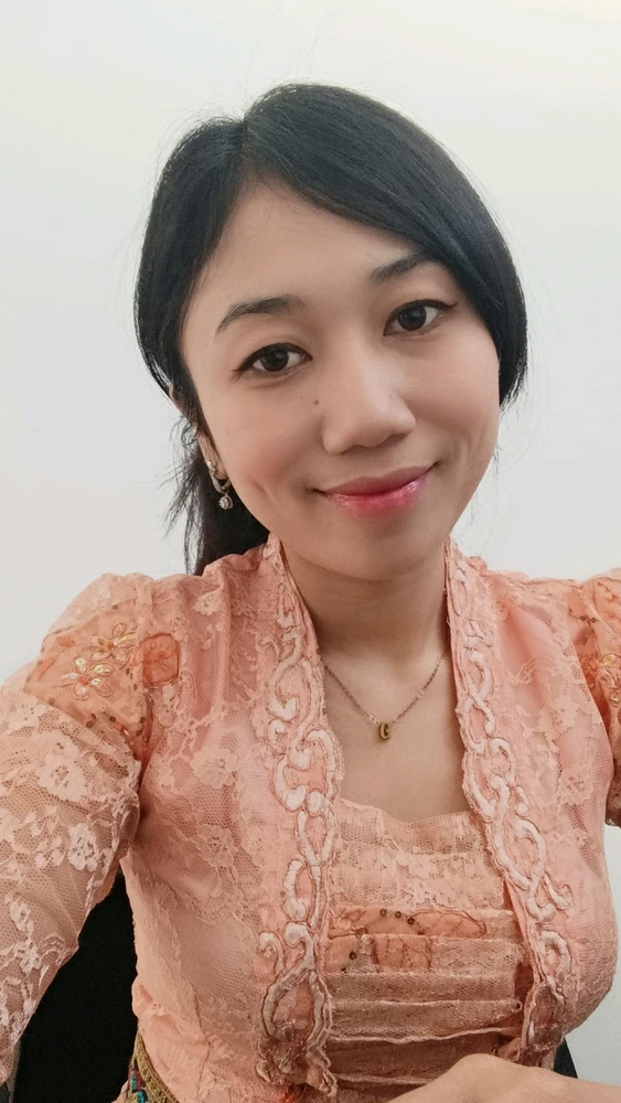 GIF gi-upload ni Kiyora