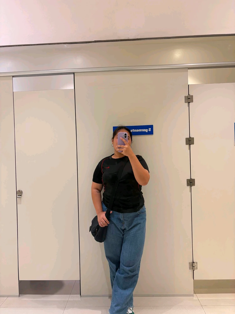 GIF na in-upload ni Vanessa