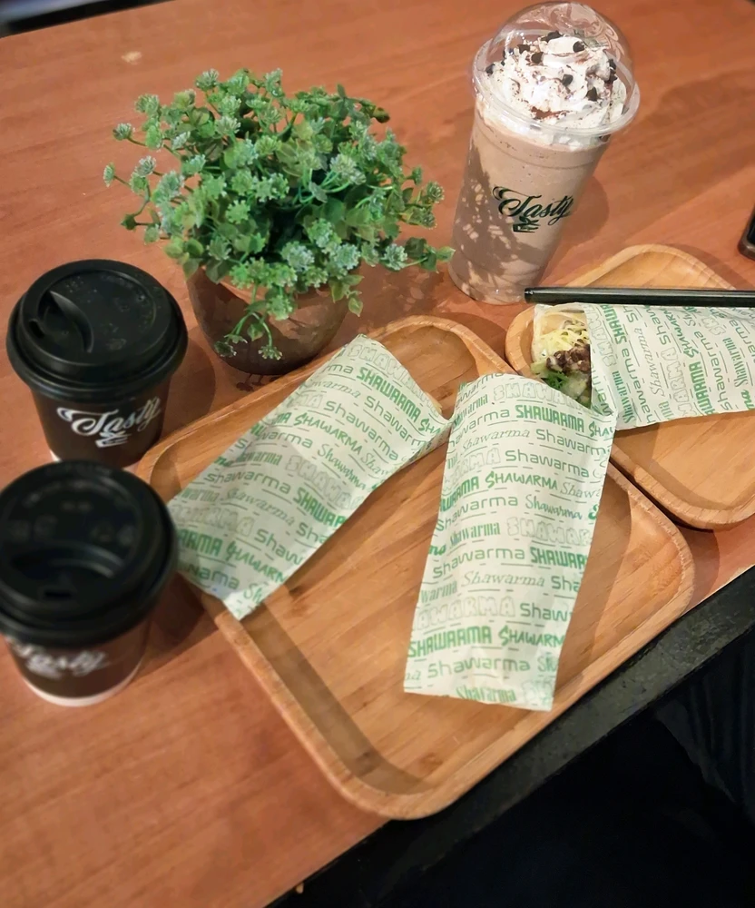 GIF na in-upload ni CRISTINE