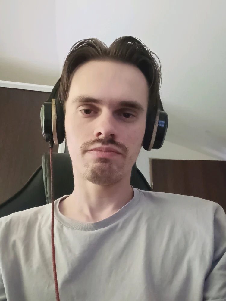 GIF diunggah dening Attila