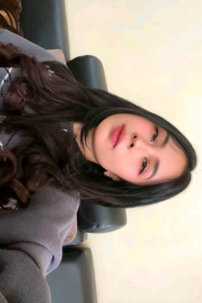 GIF gi-upload ni Viraa