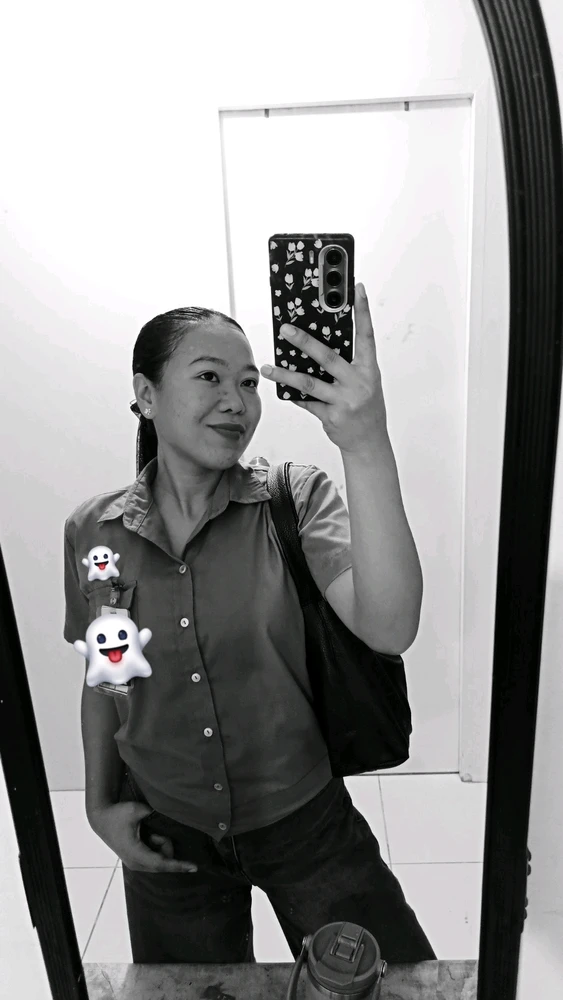 GIF tso los ntawm Judy