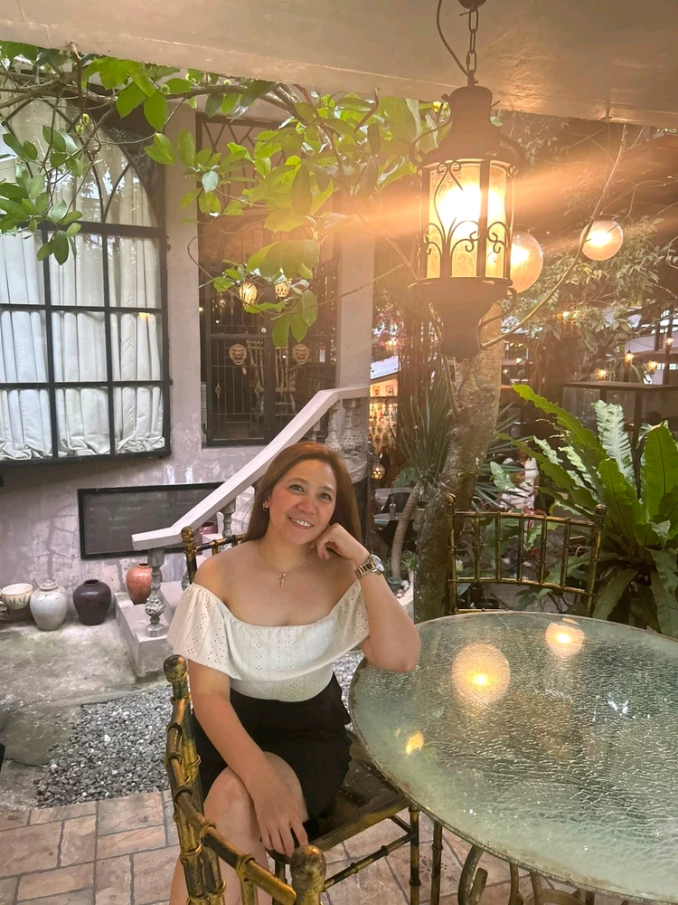 GIF gi-upload ni Bia