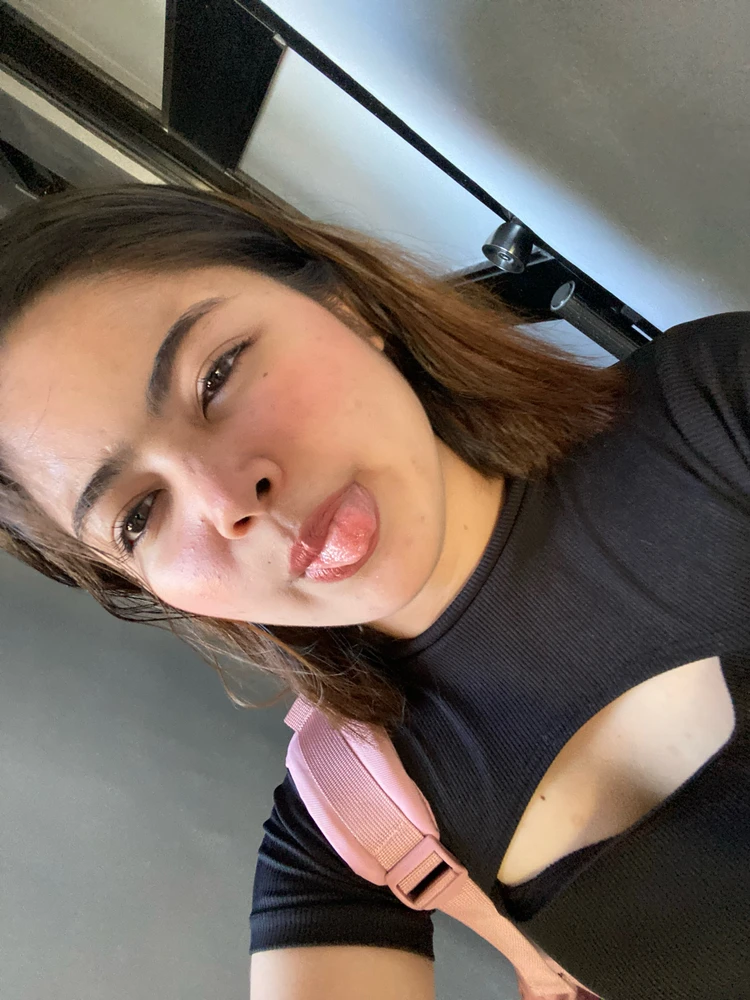 GIF tso los ntawm Aliza Mae