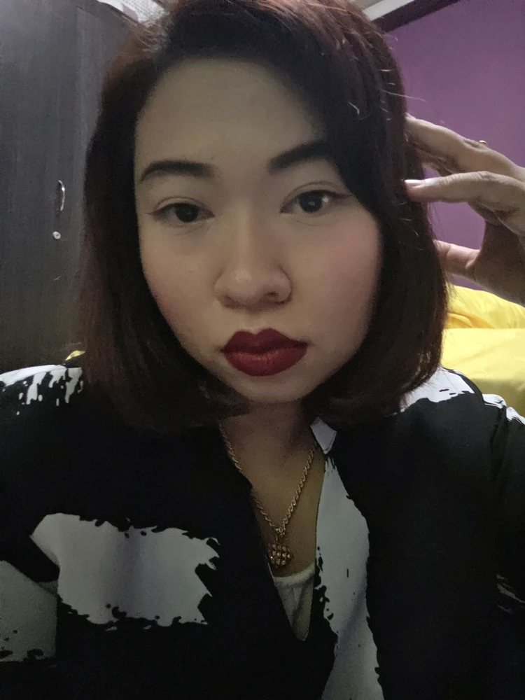 GIF gi-upload ni EyeKnee
