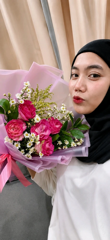 Nurul විසින් උඩුගත කළ රූපය