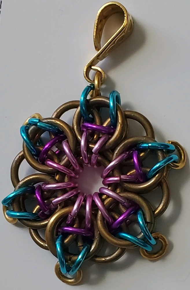 Chain maille pendant