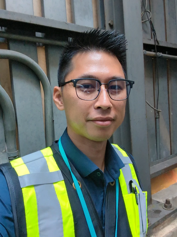 GIF gi-upload ni Bryan