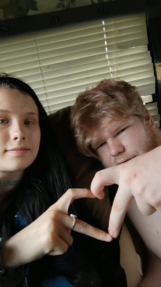GIF tso los ntawm Bailee & Cody