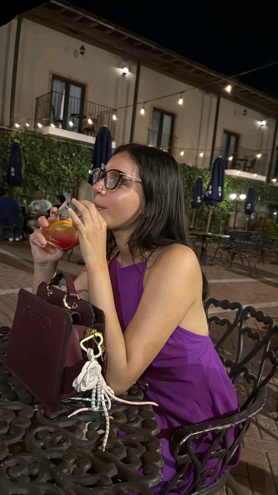 GIF gi-upload ni Angie