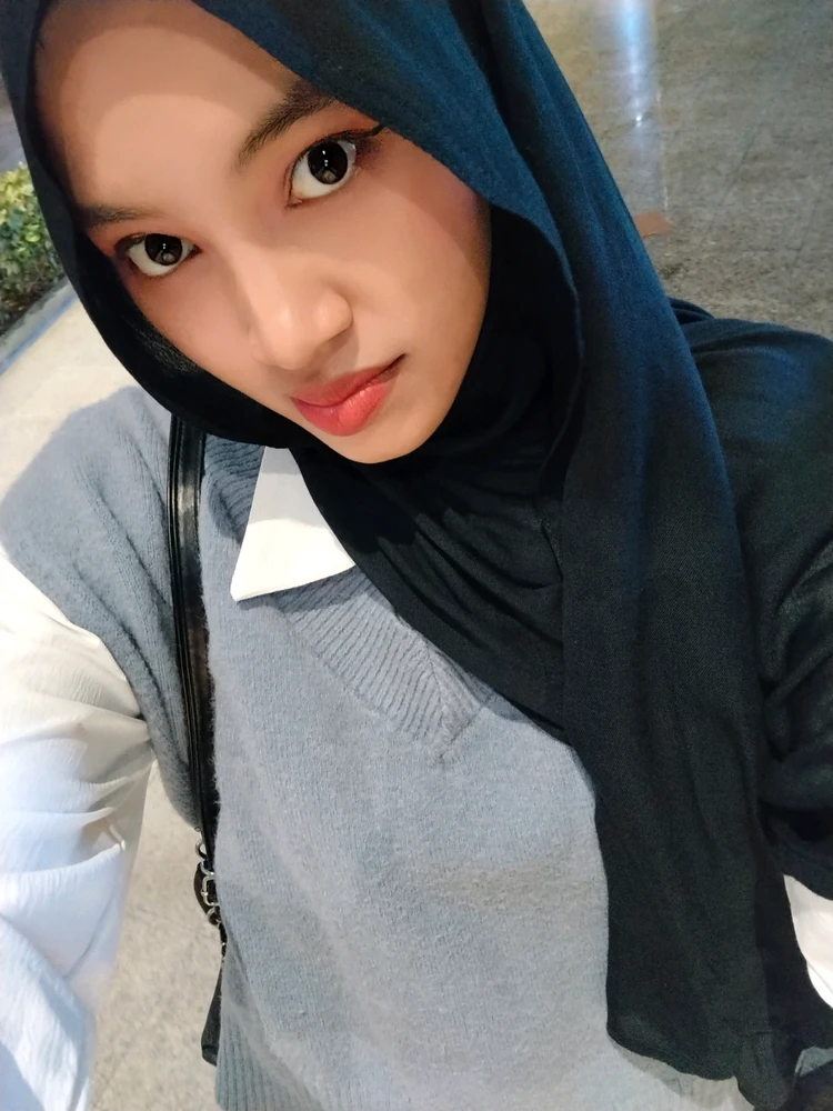 GIF gi-upload ni Dheana