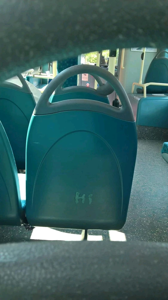 GIF DezzieDee tarapyndan ýüklenen