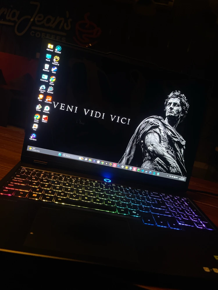 Aqib 上傳的 GIF