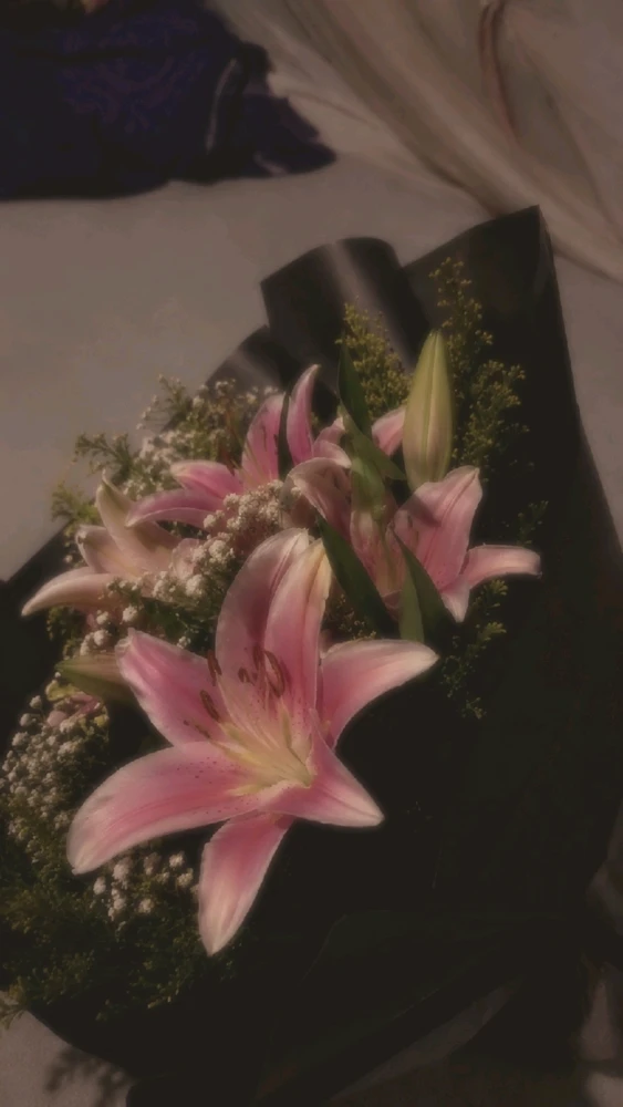 GIF gi-upload ni Juuu